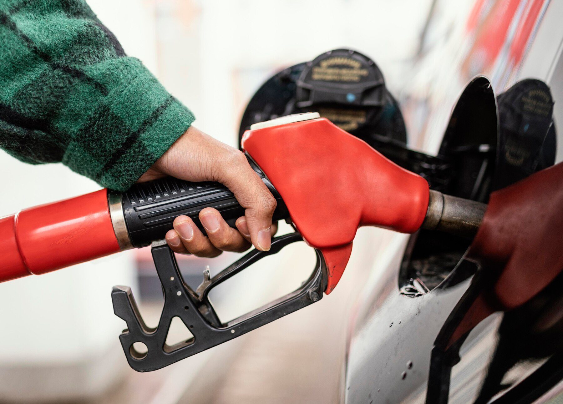 How special-purpose machinery businesses benefiting from fuel tank monitoring systems