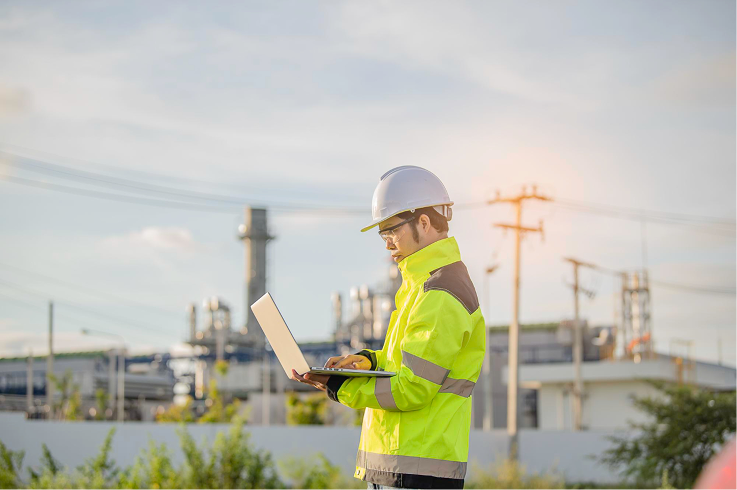 Improving operational safety at oil refineries with Sokol Meteo weather stations